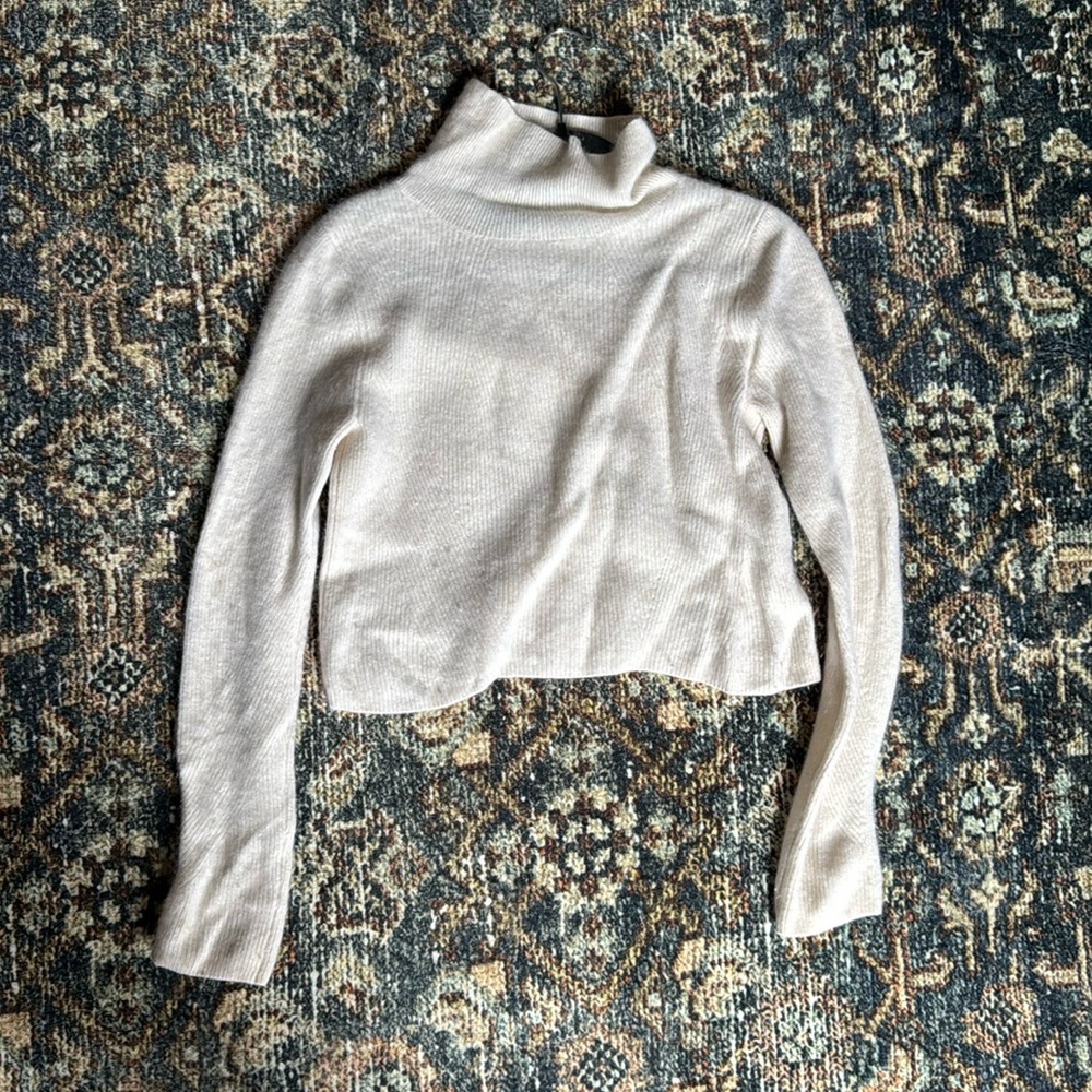 360 cashmere mock neck crop sweater